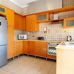 וילה 8 Rodrigues Family House - With Patio נאזרה