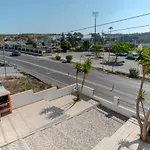 8 Rodrigues Family House - With Patio וילה נאזרה