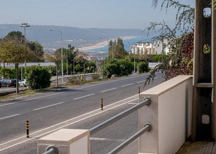 8 Rodrigues Family House - With Patio Villa *