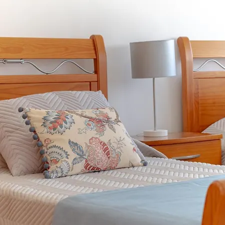 Villa 8 Rodrigues Family House - With Patio *