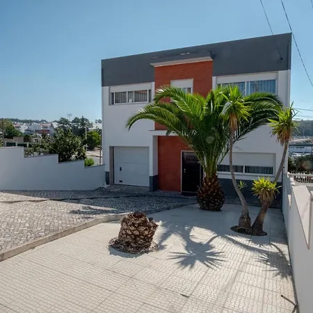 Villa 8 Rodrigues Family House - With Patio *