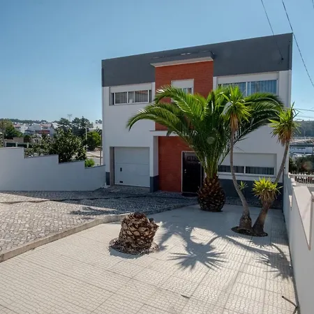 Vila 8 Rodrigues Family House - With Patio *
