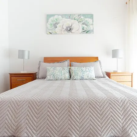 8 Rodrigues Family House - With Patio Villa *