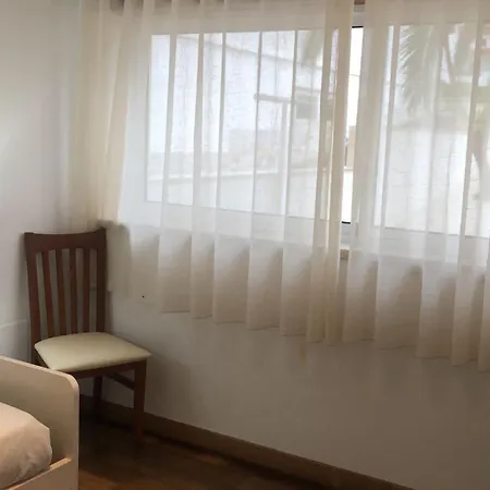 8 Rodrigues Family House - With Patio Nazare