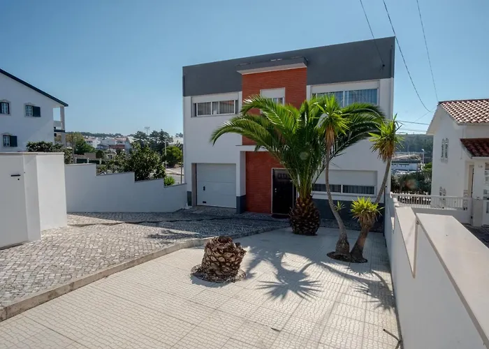 Villa 8 Rodrigues Family House - With Patio *