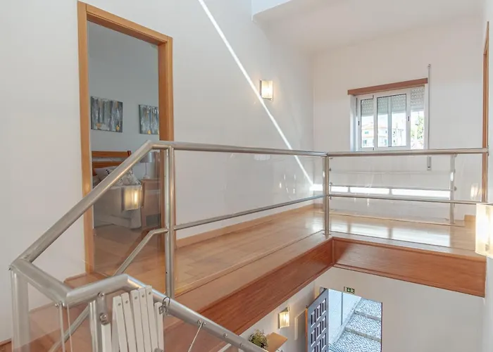 Villa 8 Rodrigues Family House - With Patio Nazaré